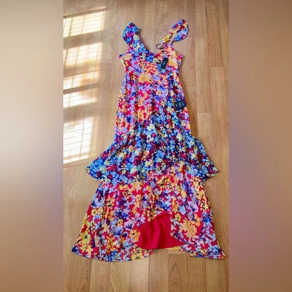 Lulus Women’s Radiant Ruby Red Floral Print Chiffon Maxi Dress Size Medium NWT - Picture 5 of 16